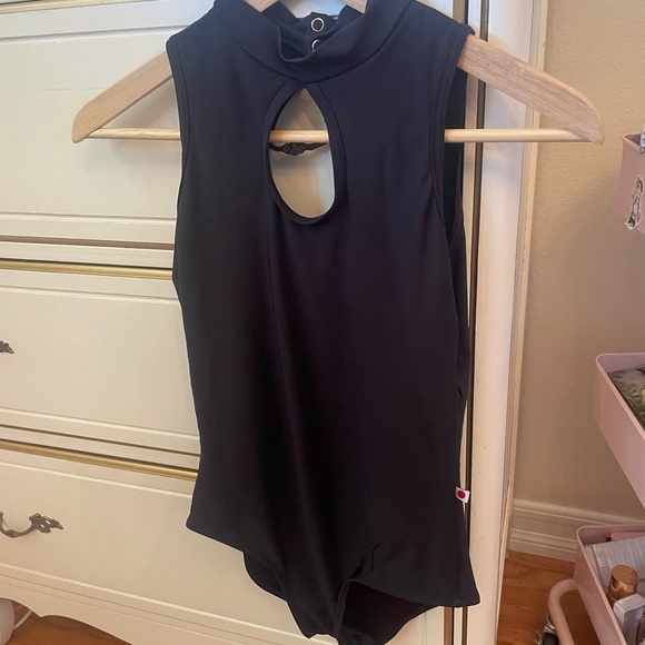 Yumiko Elise Leotard in Black size Large - Picture 3 of 3